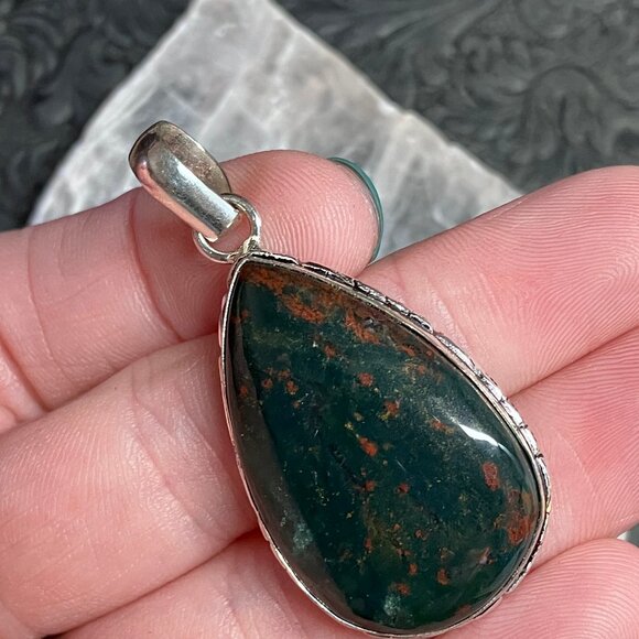 Heliotrope Bloodstone Pendant Stone Crystal Jewelry - Picture 7 of 10